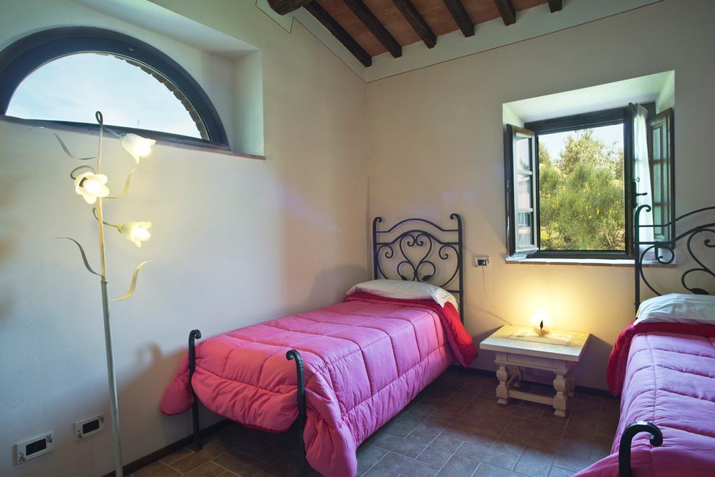 וולטרה Agriturismo Podere Campaini מראה חיצוני תמונה