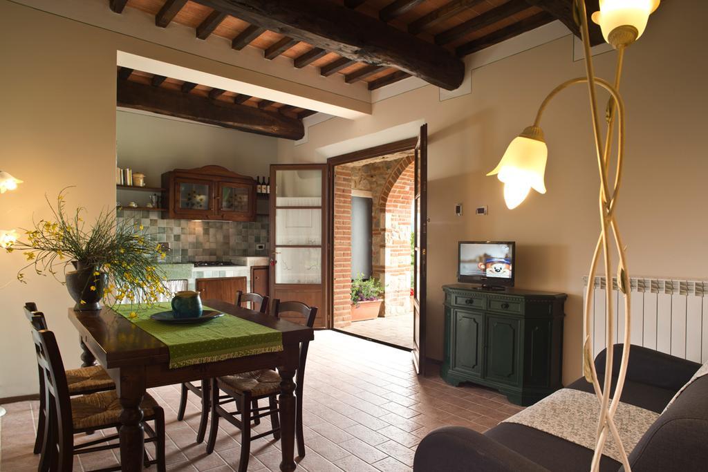 וולטרה Agriturismo Podere Campaini מראה חיצוני תמונה