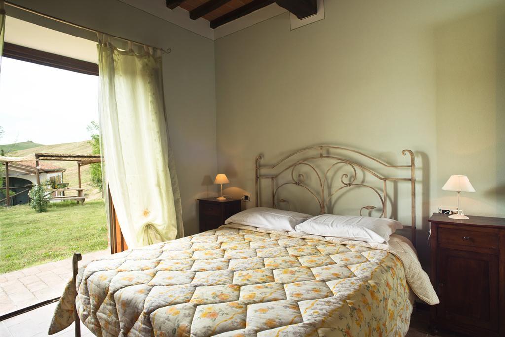 וולטרה Agriturismo Podere Campaini מראה חיצוני תמונה