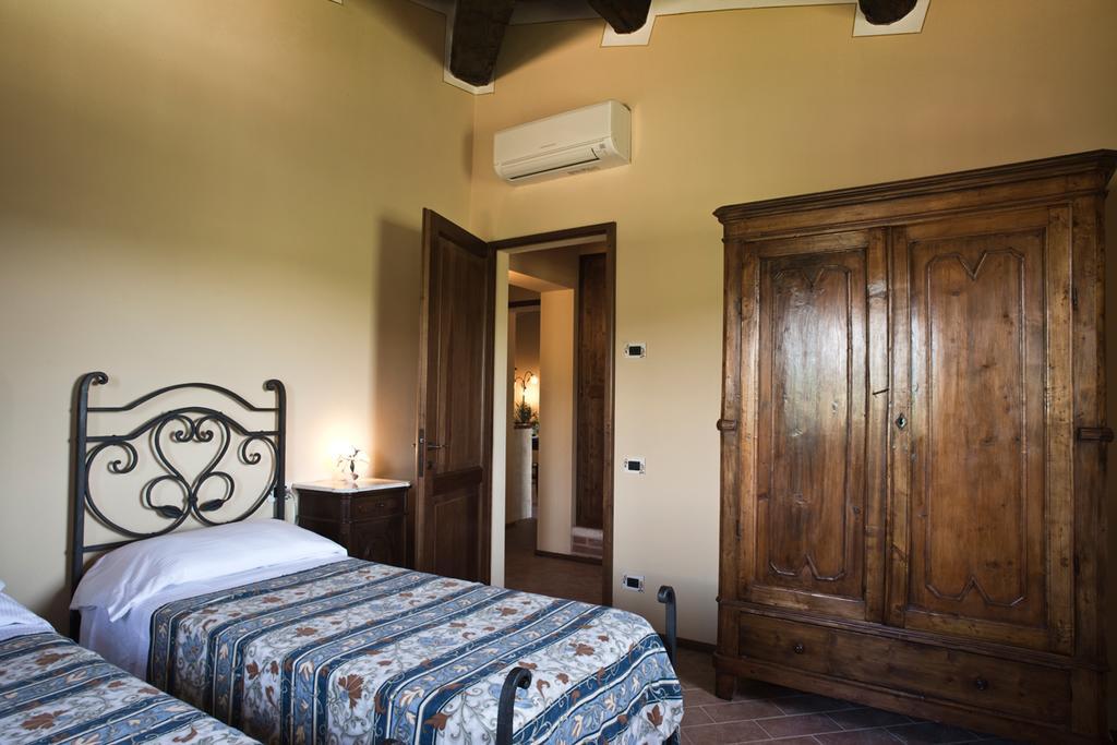 וולטרה Agriturismo Podere Campaini מראה חיצוני תמונה